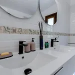 Casa Nini - 6 Com Ac E A 100 M Da Monica Isabel דירה