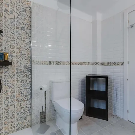 Casa Nini - 6 Com Ac E A 100 M Da Monica Isabel *