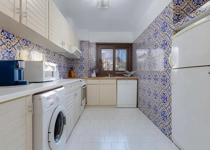 Casa Nini - 6 Com Ac E A 100 M Da Monica Isabel *